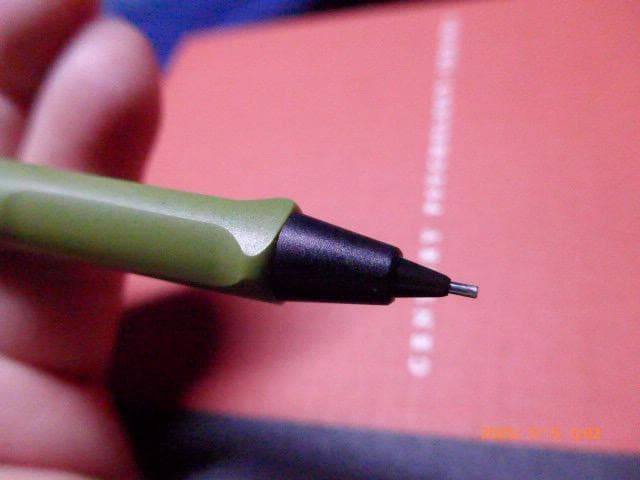 美品！廃盤　LAMY ラミー サファリ　サバンナグリーン　シャーペン　0.5mm