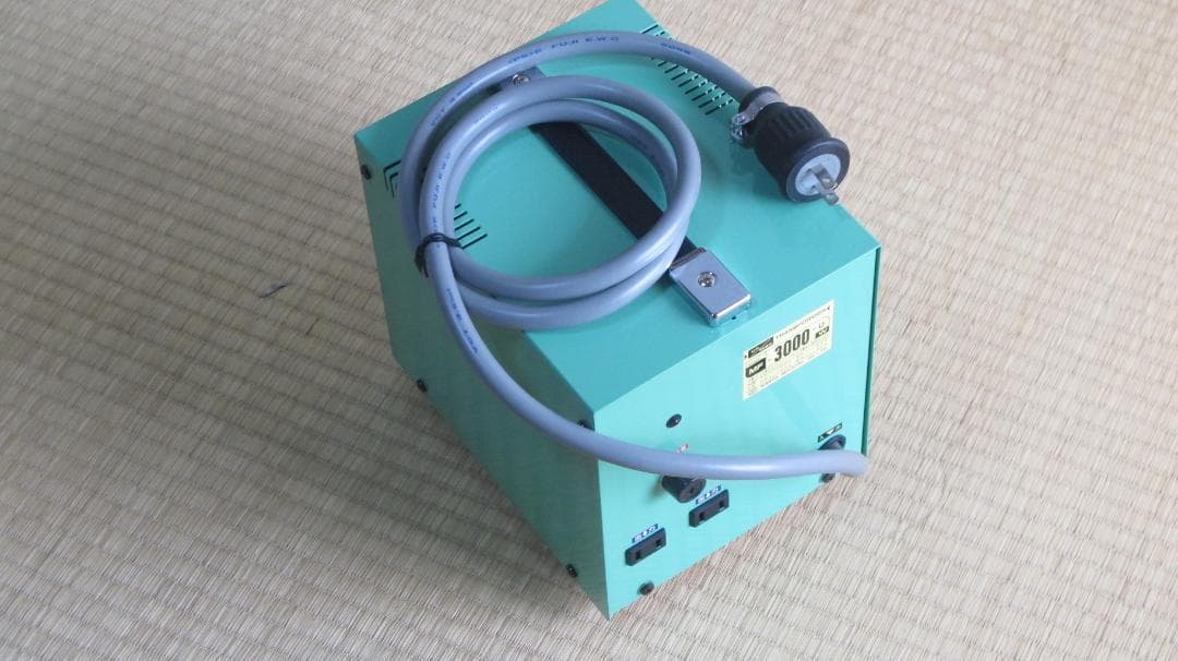 変圧器　MF 3000 UW　日章工業