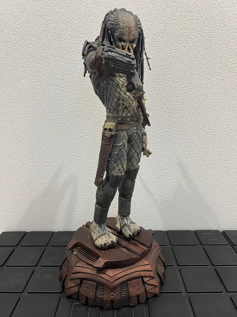 PREDATOR フィギュア