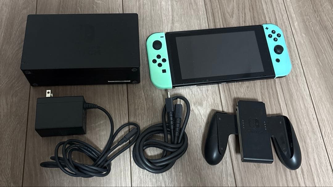 Nintendo Switch ・どうぶつの森Joy-Con＆SDカード32GB