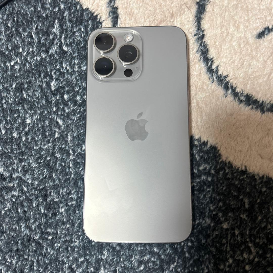 Apple iPhone 15 Pro Max 256GB（アメリカ版)