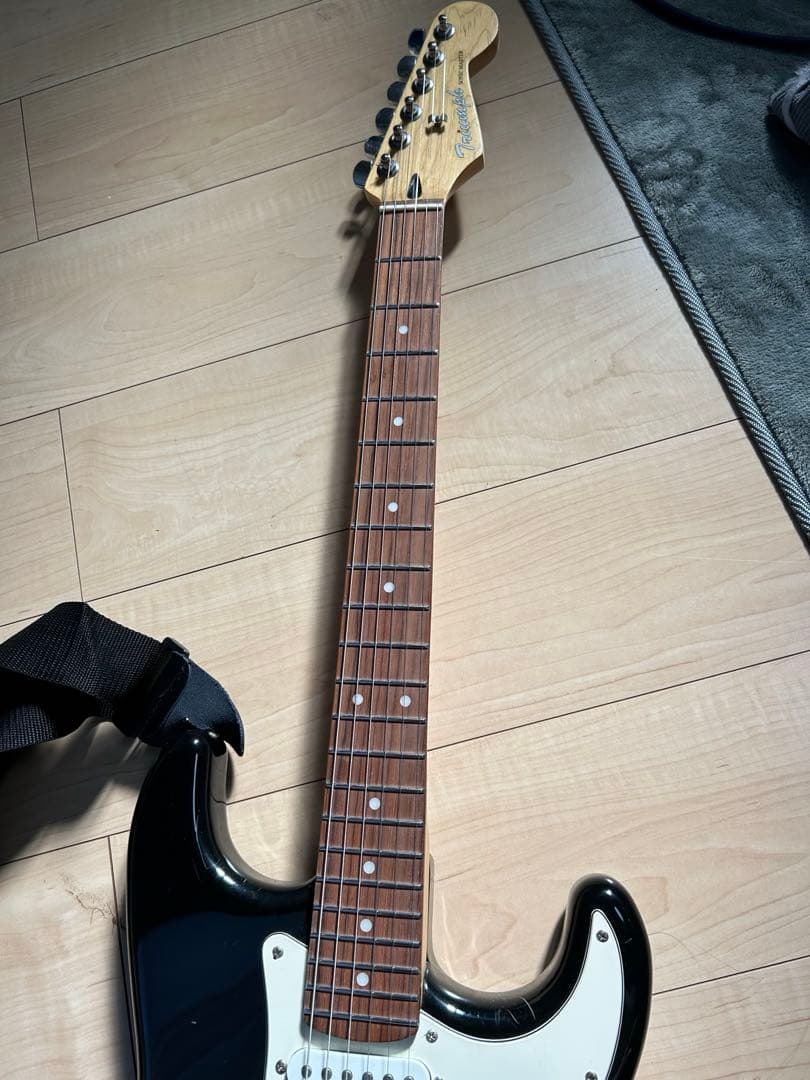エレキギター　triumph sonic Master