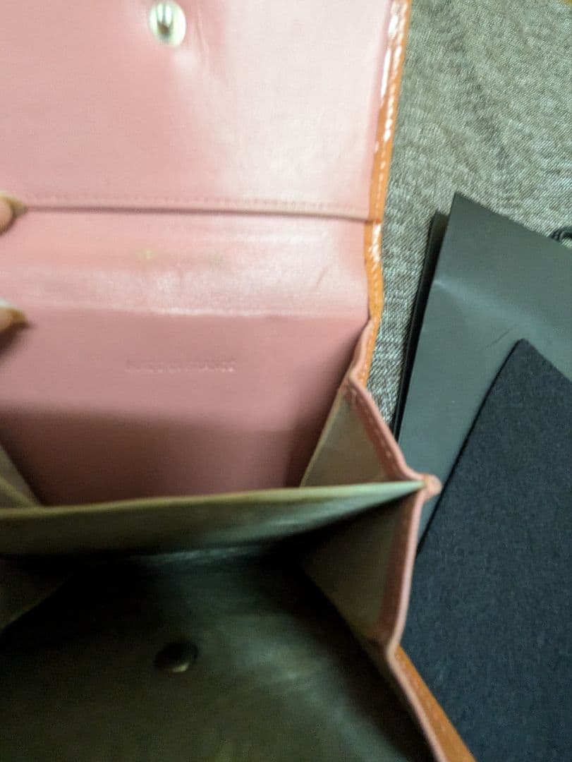 最終お値下げ！【CHANEL】 三つ折り財布 シルバーロゴ　オレンジ　エナメル