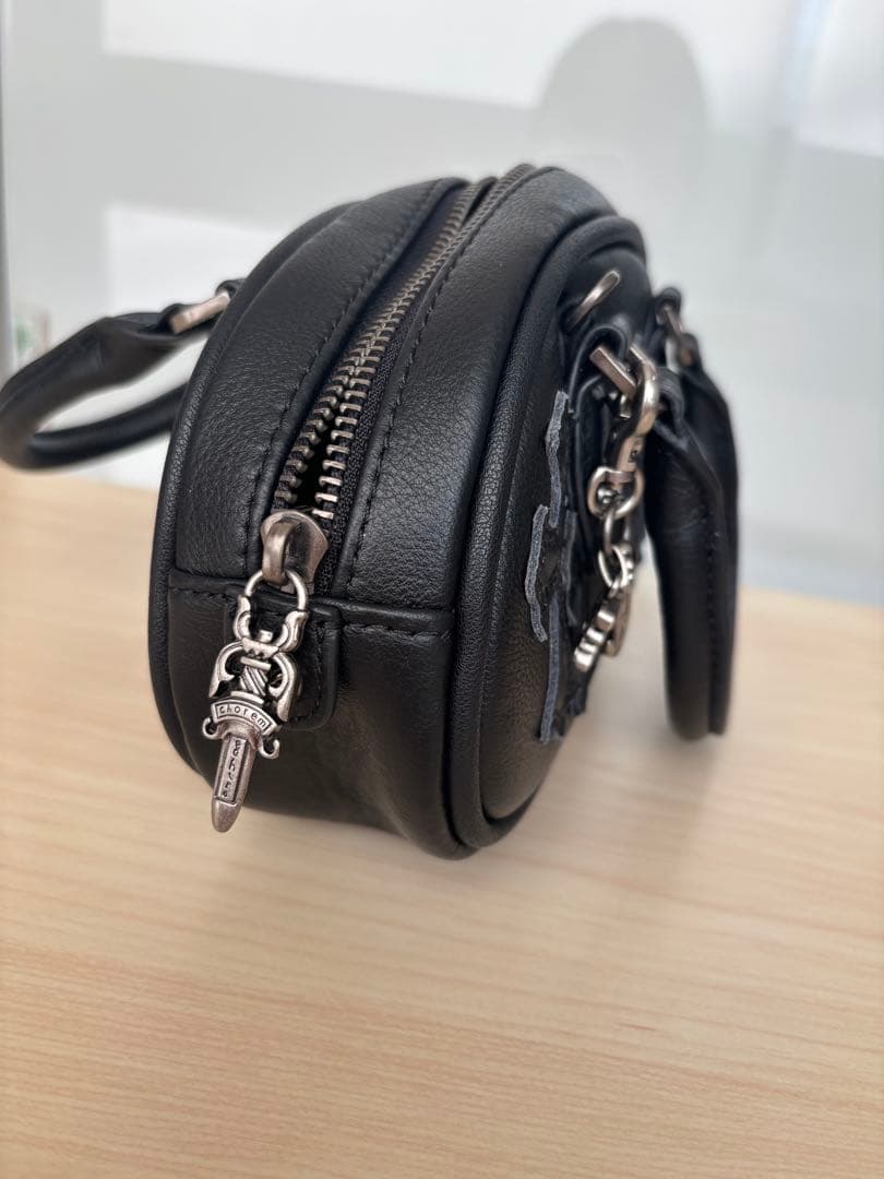 黒 レザー クロス刺繍 バッグ