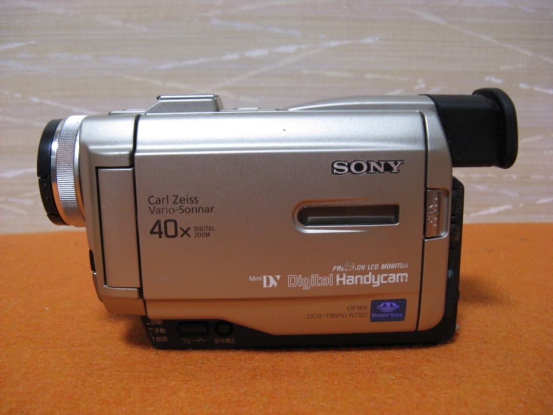 動作OK❗️☆SONYのMiniDV/ビデオカメラ・DCR-TRV10