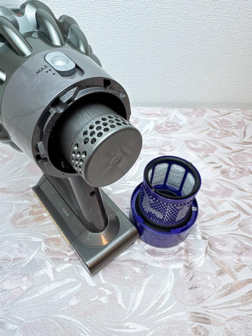 【分解洗浄済】281-ダイソン dyson v10 sv12 掃除機 作動品