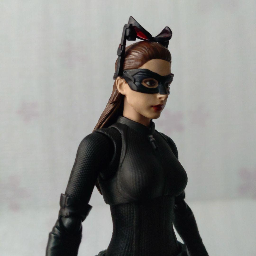 S.Hフィギュアーツ　キャットウーマン