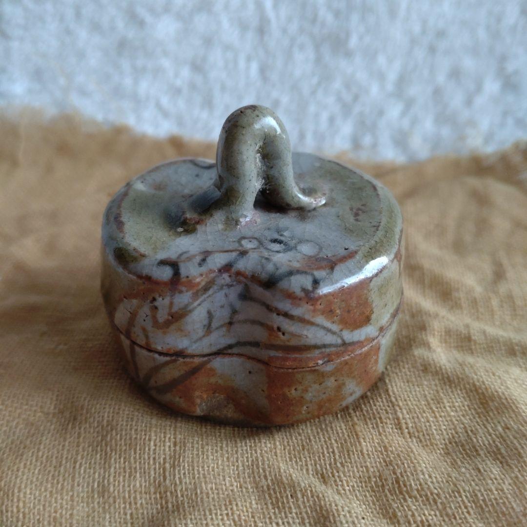 香合　織部　ハジキ香合　緑・茶色　共箱　時代　幕末