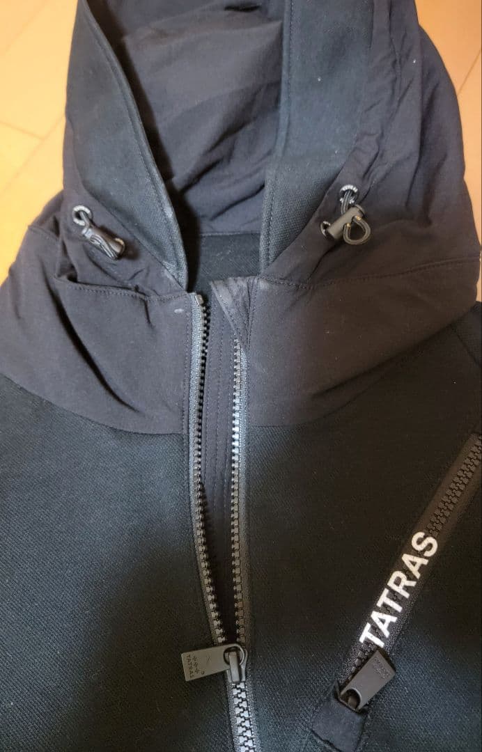 TATRAS 【タトラス】ブラック ジャケット　ジップアップパーカー　春秋