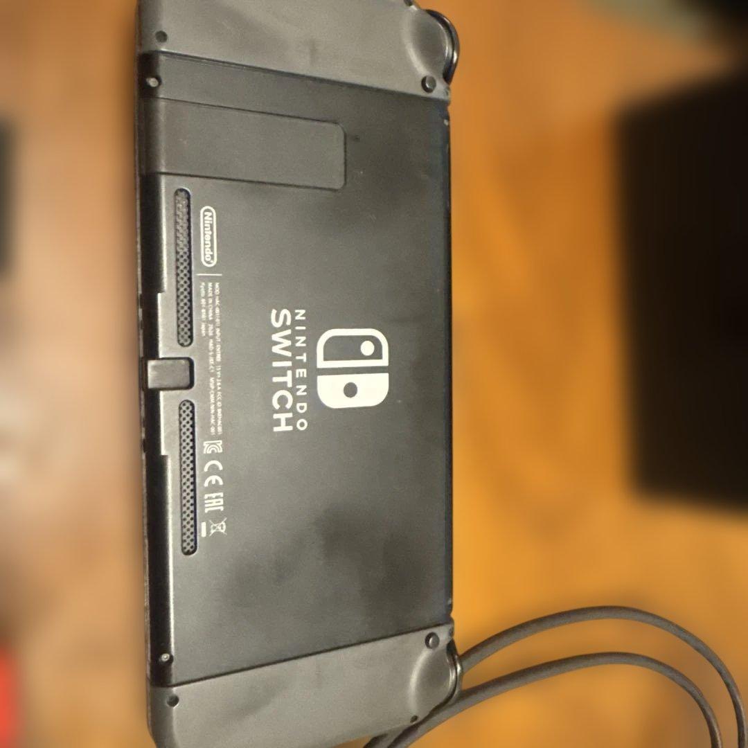 Nintendo Switch 本体 充電器・ドック・ジョイコン付き