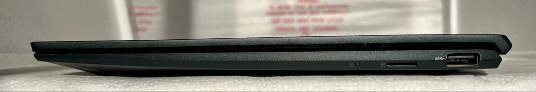 Windowsノート本体 ASUS Zenbook14 Ryzen7 4700U/8GB/512GB