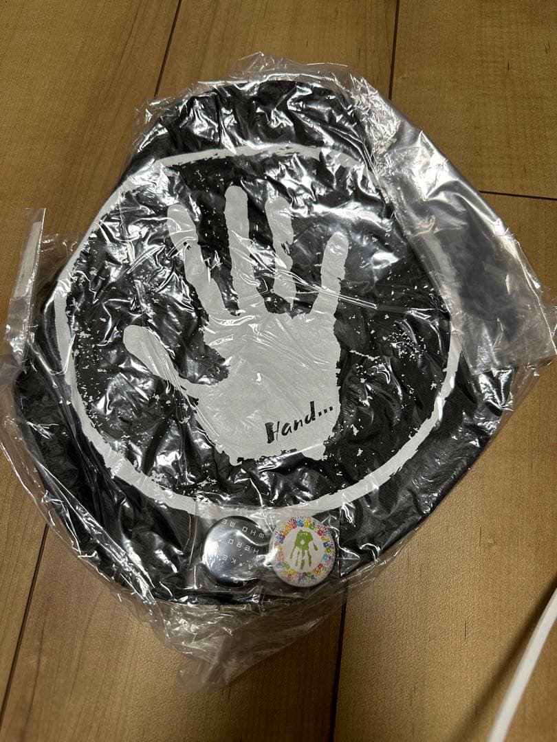 荒木宏文 ベレー帽 缶バッジ付き