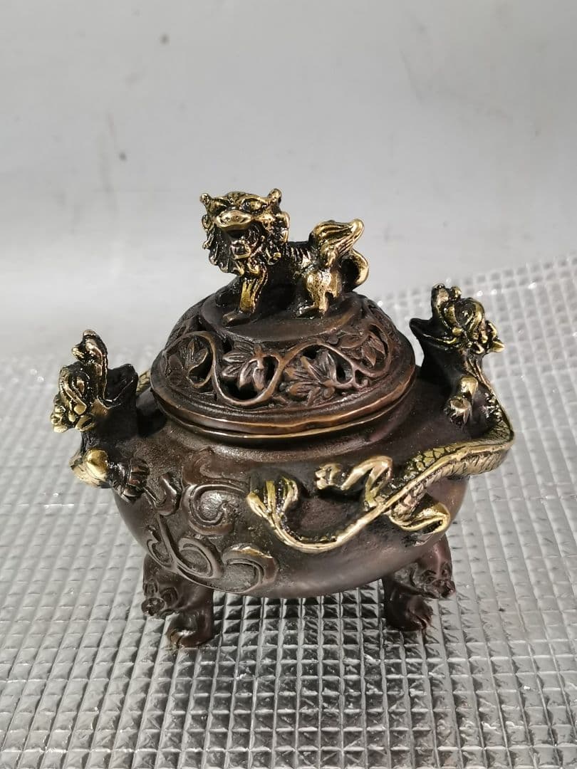 铜 細工 狮子头十二支熏炉 三足香炉茶道香炉 装饰品 工艺品 置物