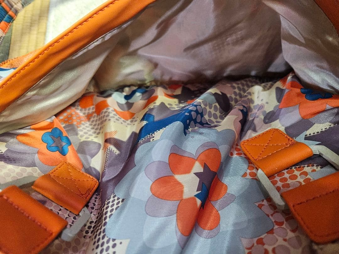 LeSportsacとステラ・マッカートニーのコラボレーションバッグ