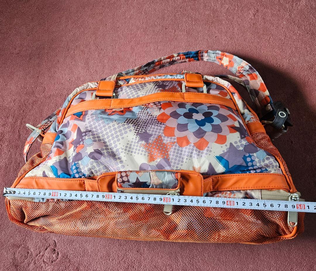 LeSportsacとステラ・マッカートニーのコラボレーションバッグ