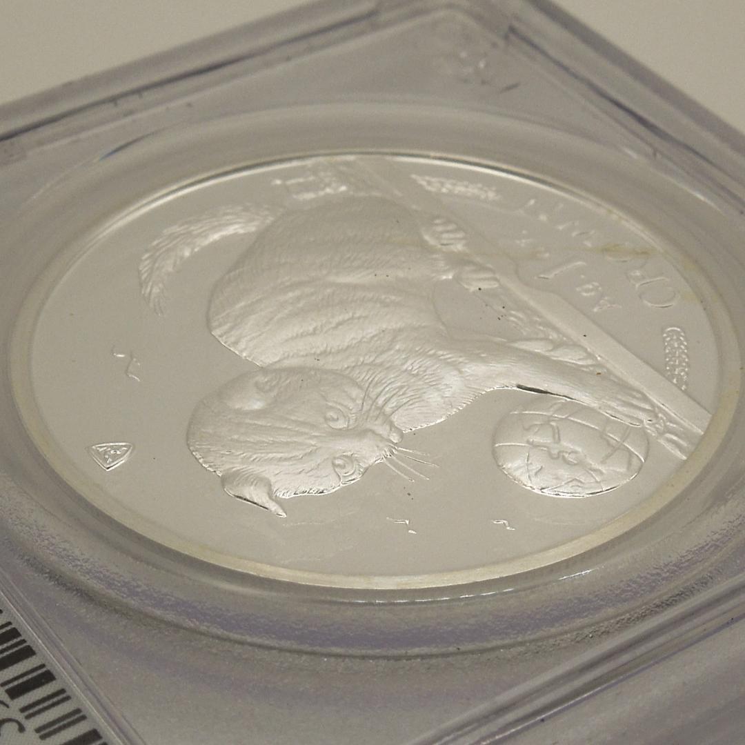 世界に5枚 PCGS 69DCAM 地球で遊ぶ猫 2000 マン島 クラウン銀貨