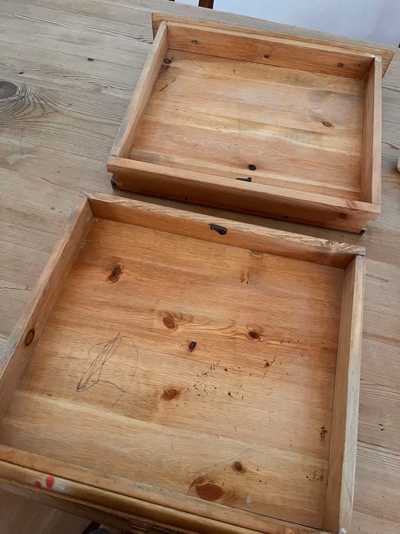 無垢パイン材ダイニングテーブル　おしゃれ