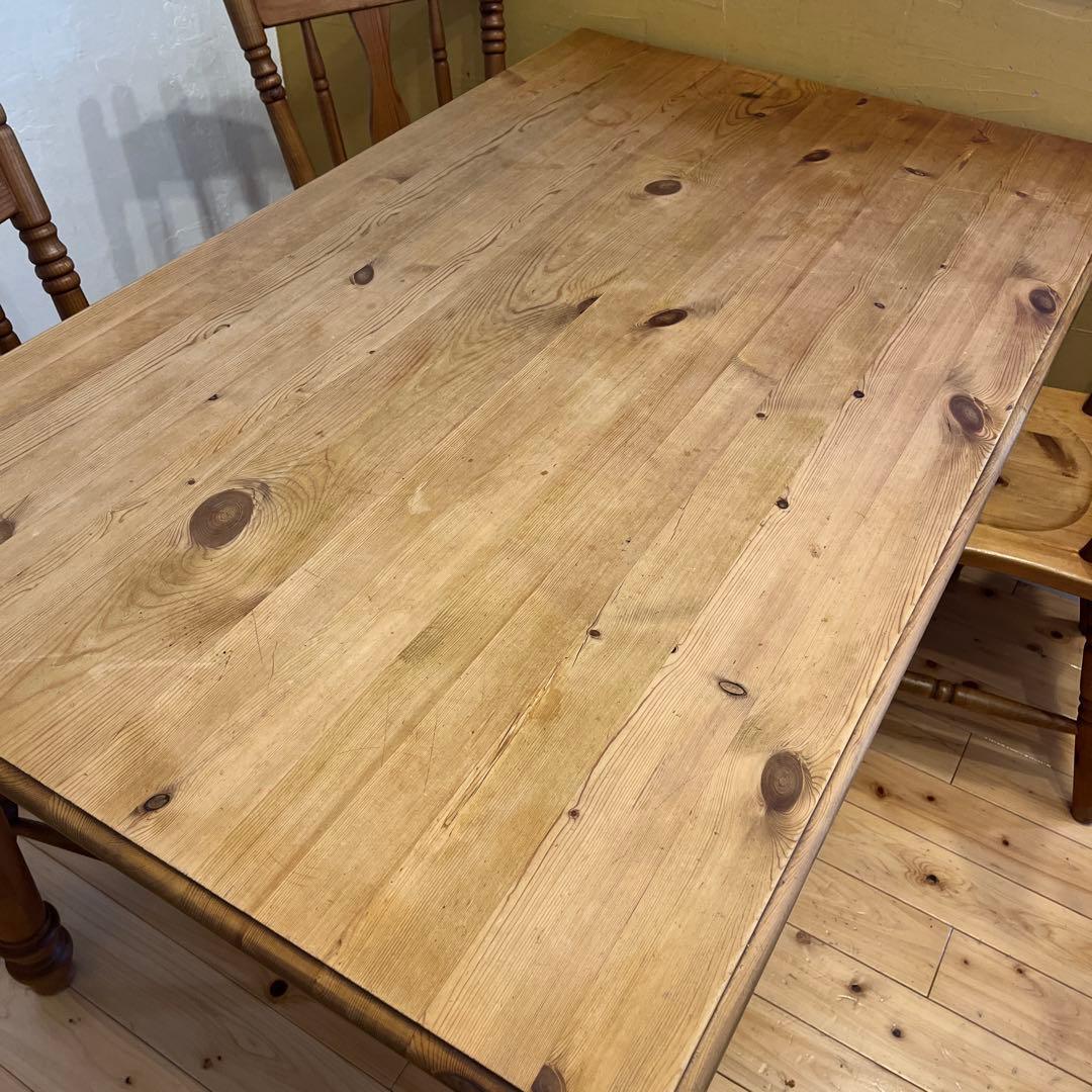 無垢パイン材ダイニングテーブル　おしゃれ