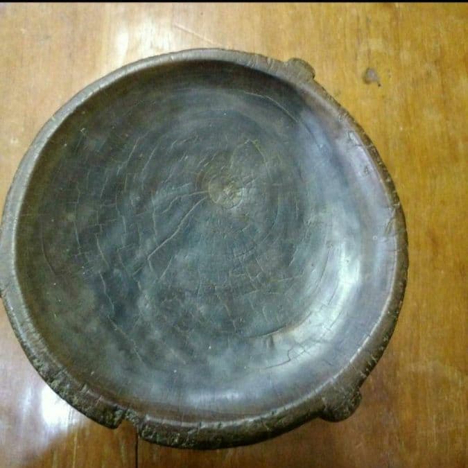 アフリカ　Tanzania　アンティーク木彫椅子　花台・オブジェに