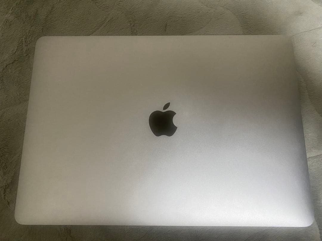 【極美品】Apple MacBook Pro 13.3インチ　256GB