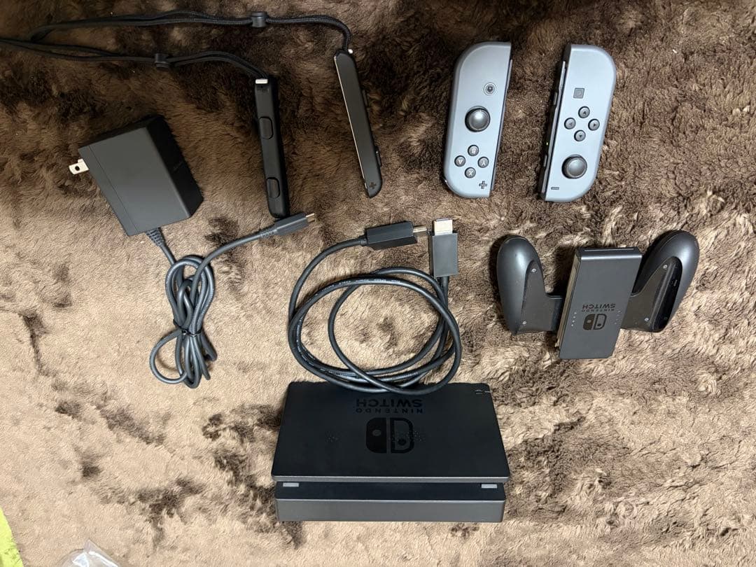 【美品】Nintendo Switch グレー 本体　SDカード128GB付き