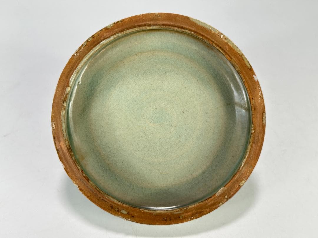 韓国美術　高麗青磁　黒白象嵌　花卉文　香合　時代　古物　朝鮮古陶磁