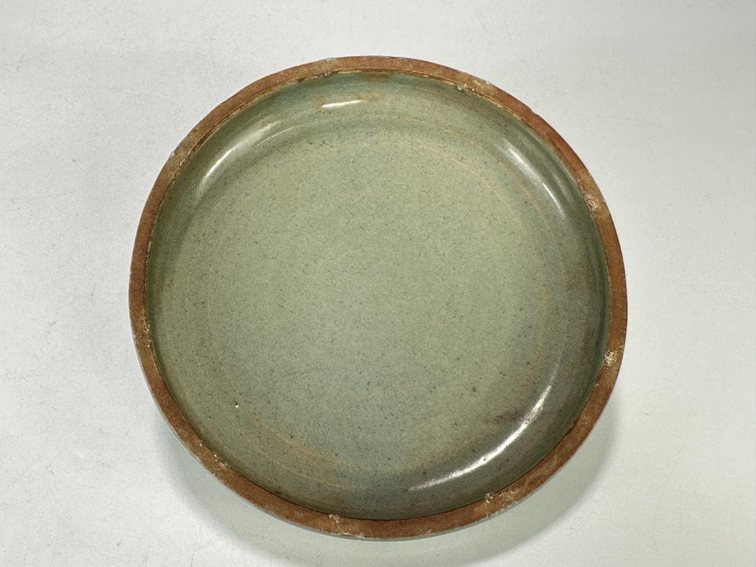 韓国美術　高麗青磁　黒白象嵌　花卉文　香合　時代　古物　朝鮮古陶磁