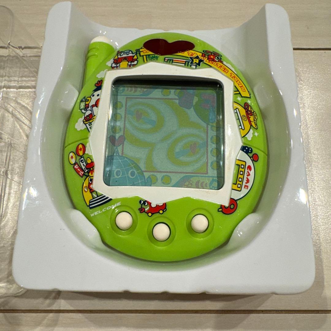 たまごっち　ケータイかいツー　たまごっちプラス おうちのでかたまごっち　でかたま