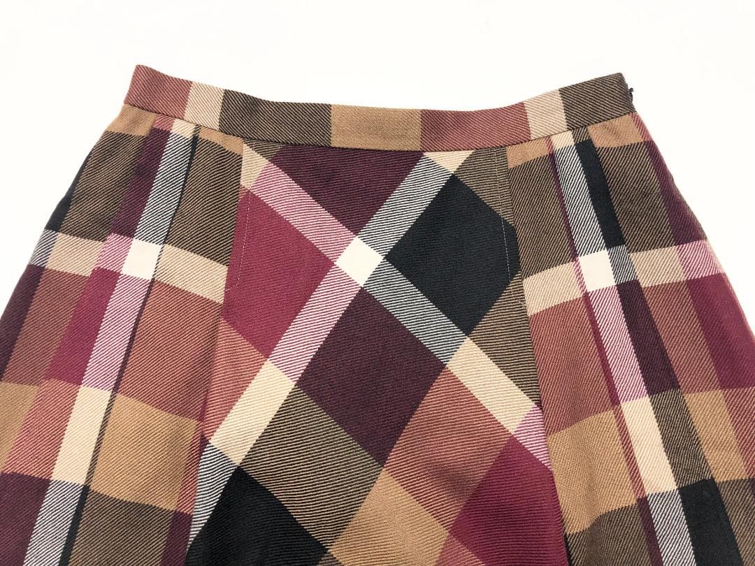 ○★新品未使用　ブルーレーベルクレストブリッジ　プリーツスカート　40　レッド