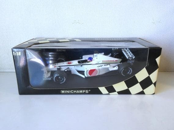 特価 MINICHAMPS (1/18) BAR ホンダ 003