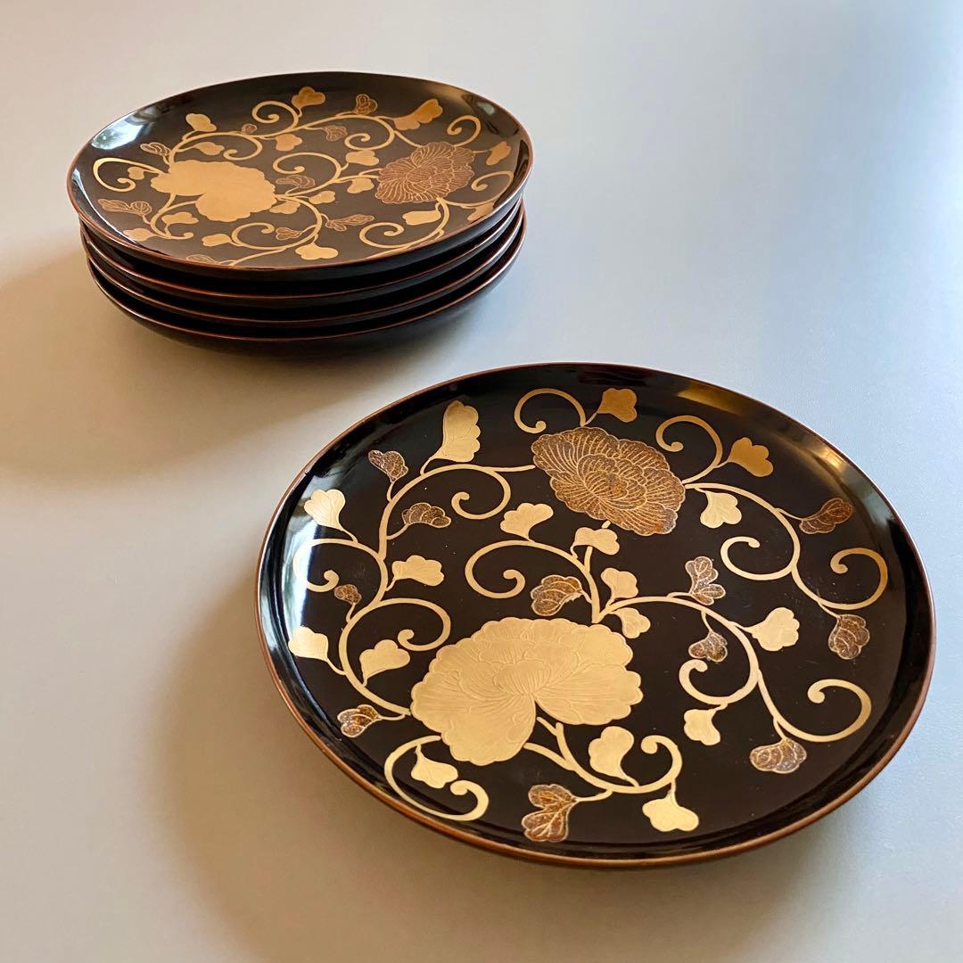 時代　輪島塗　【牡丹唐草金蒔絵銘々皿5客組】　菓子皿　天然木　漆塗　懐石　茶道具
