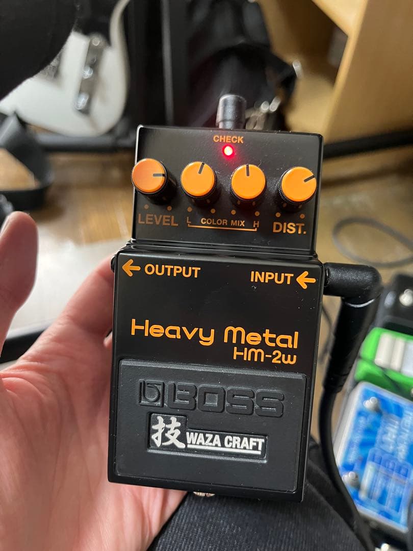 BOSS Heavy l HM-2W ギターエフェクター