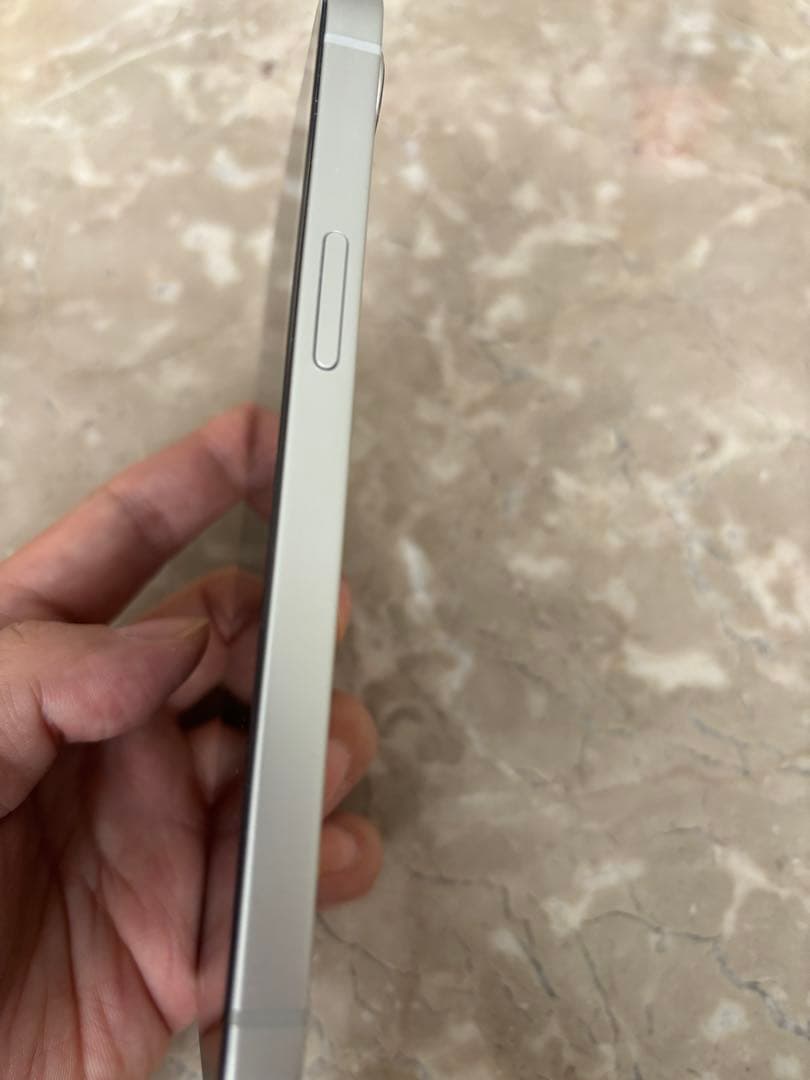 スマートフォン本体 Apple iPhone 16e 256GB