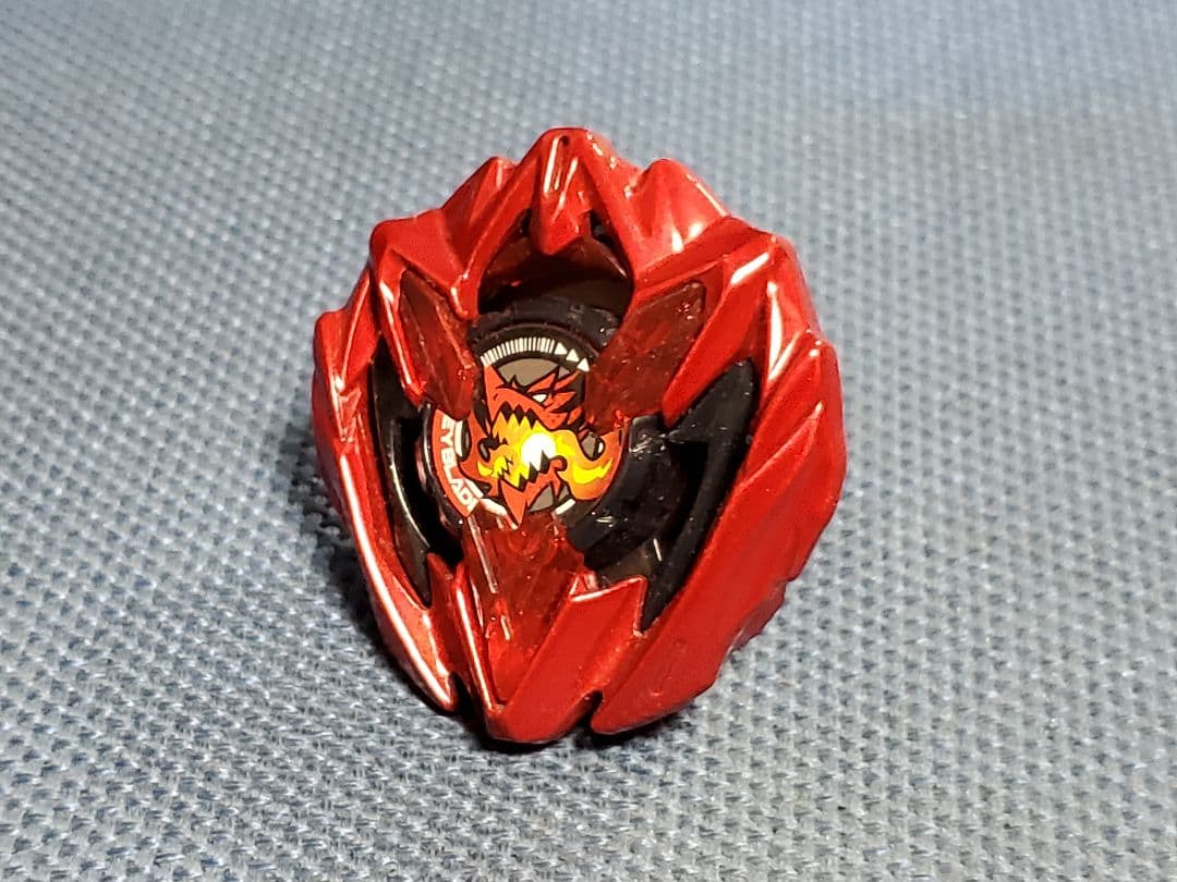 ドランバスター　メタルコートレッド3ー60GA　ベイブレードX