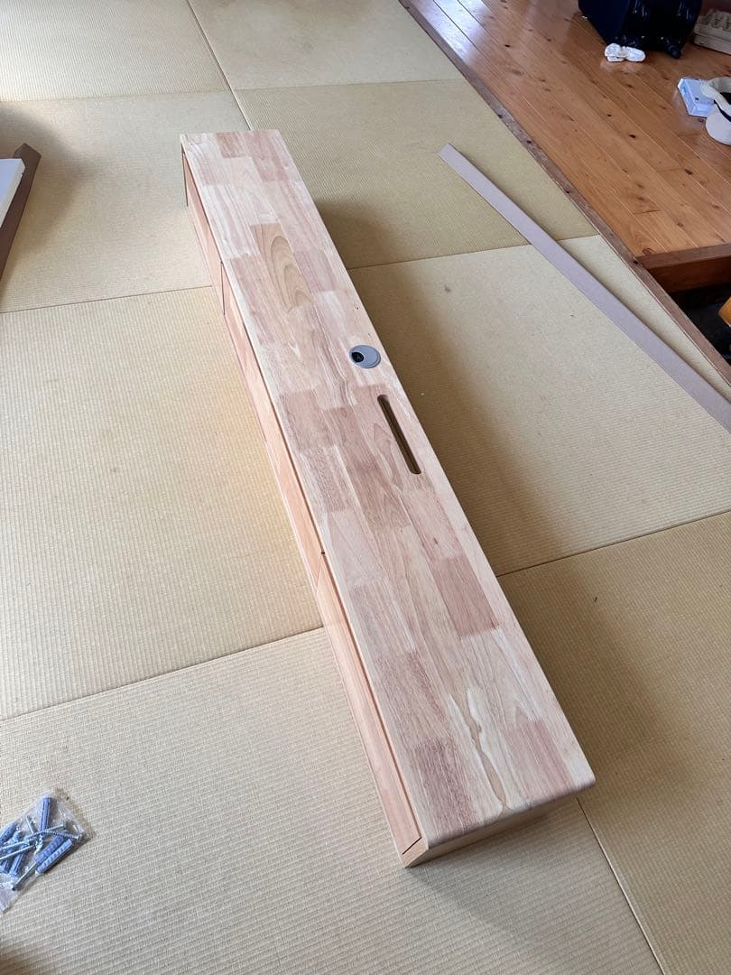 無垢材フローティングテレビボード