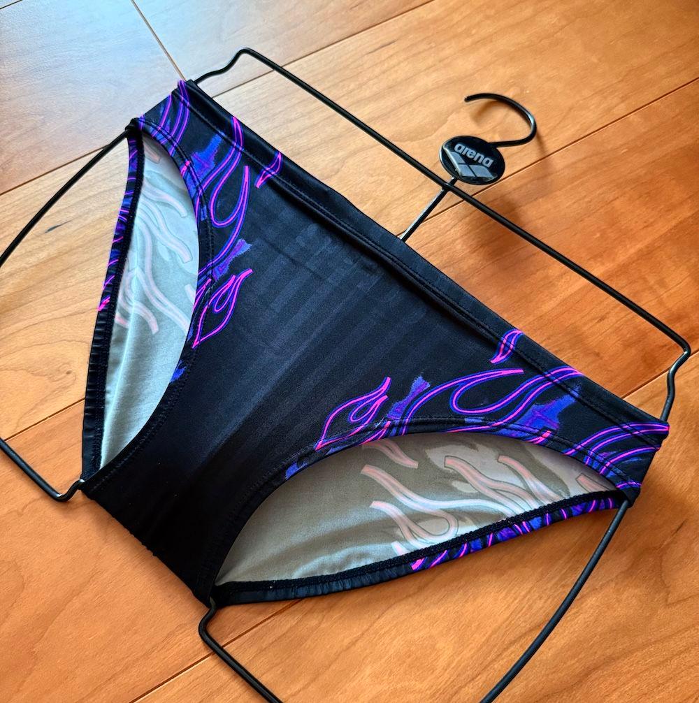 【美品】SPEEDO / アクアブレード / ブラック Lサイズ 光沢 競パン