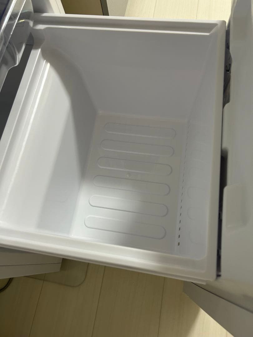 【極美品】SHARPホワイト 2ドア冷蔵庫