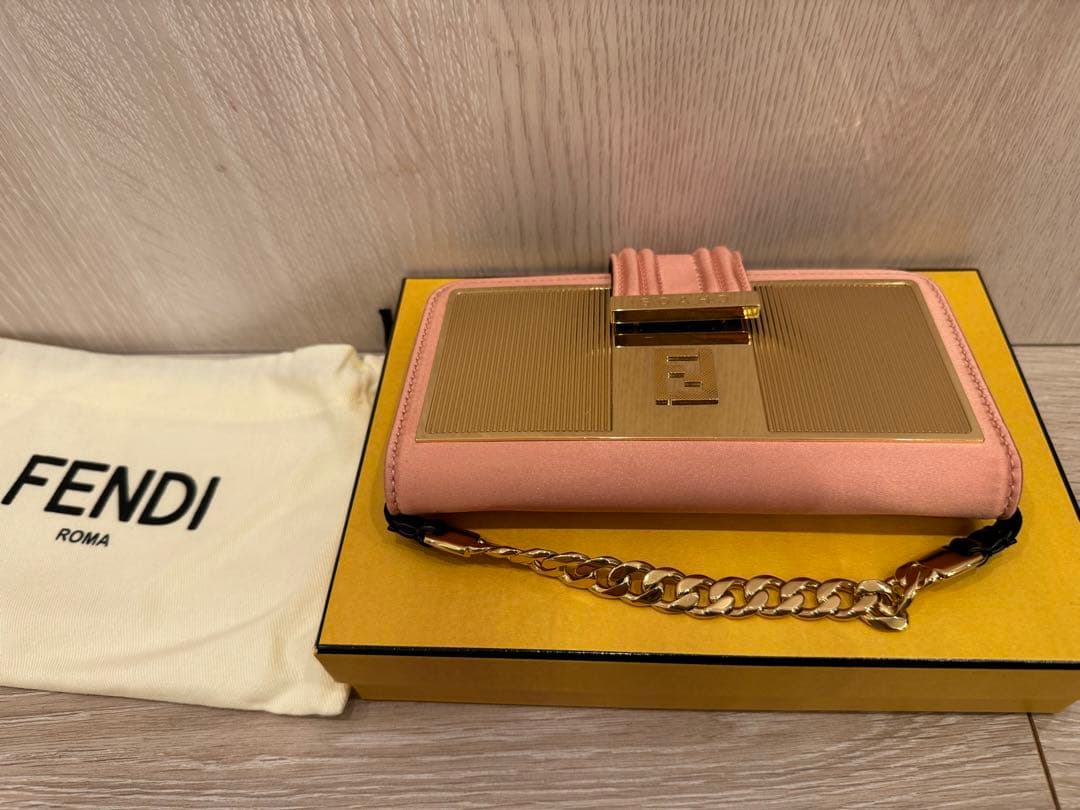 【美品】FENDI x CHAOSコラボケース