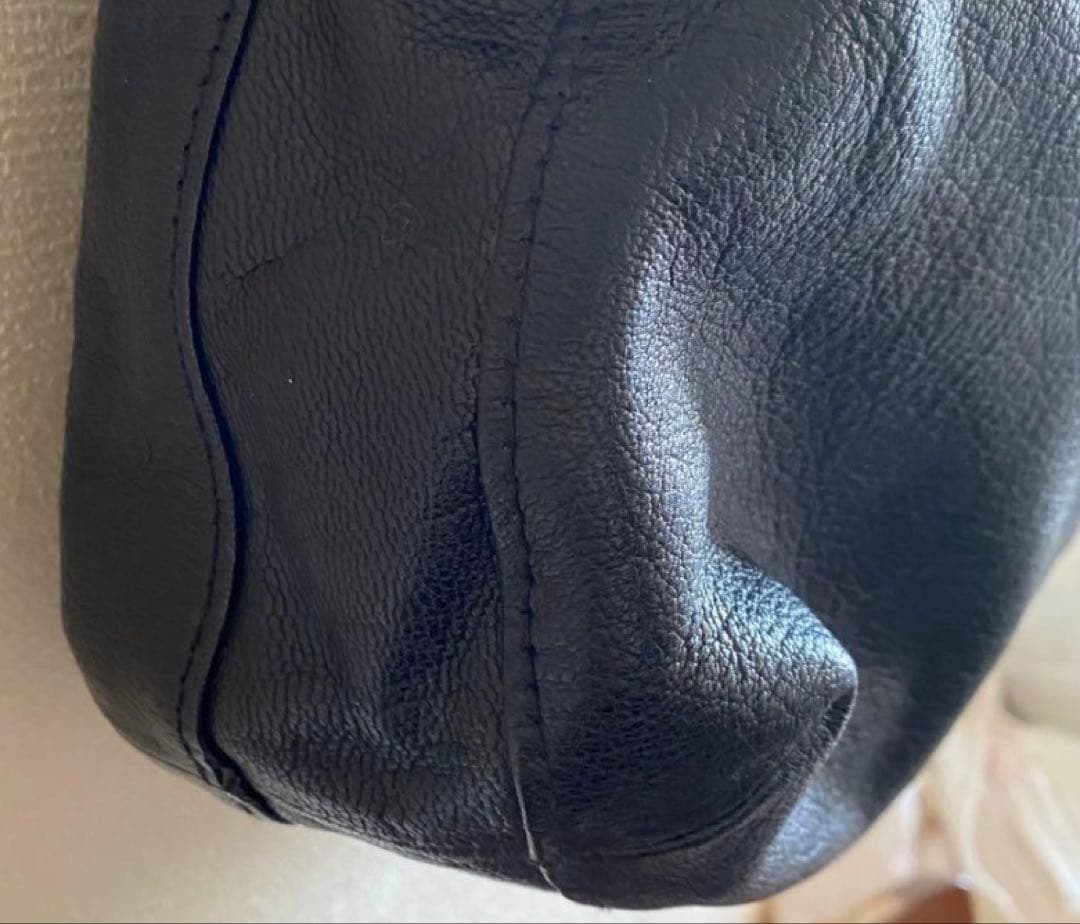 ゲンテン　ゴートヌメショルダーバッグ黒