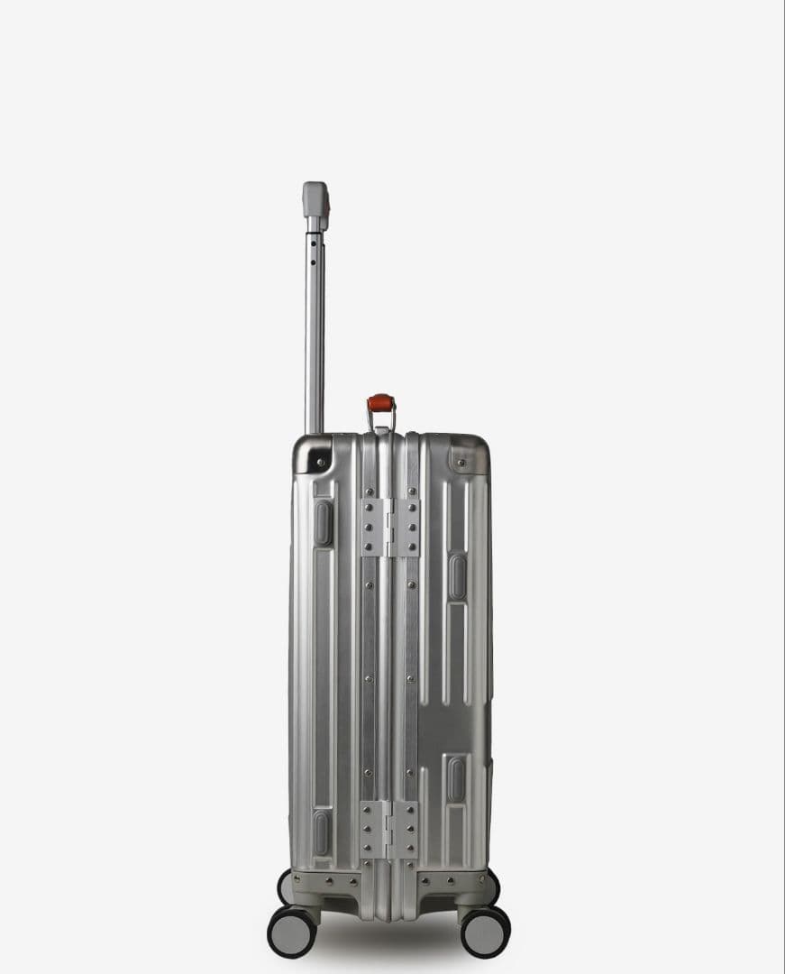 新品 イノベーター INV1811STP Silver 36L Cabin