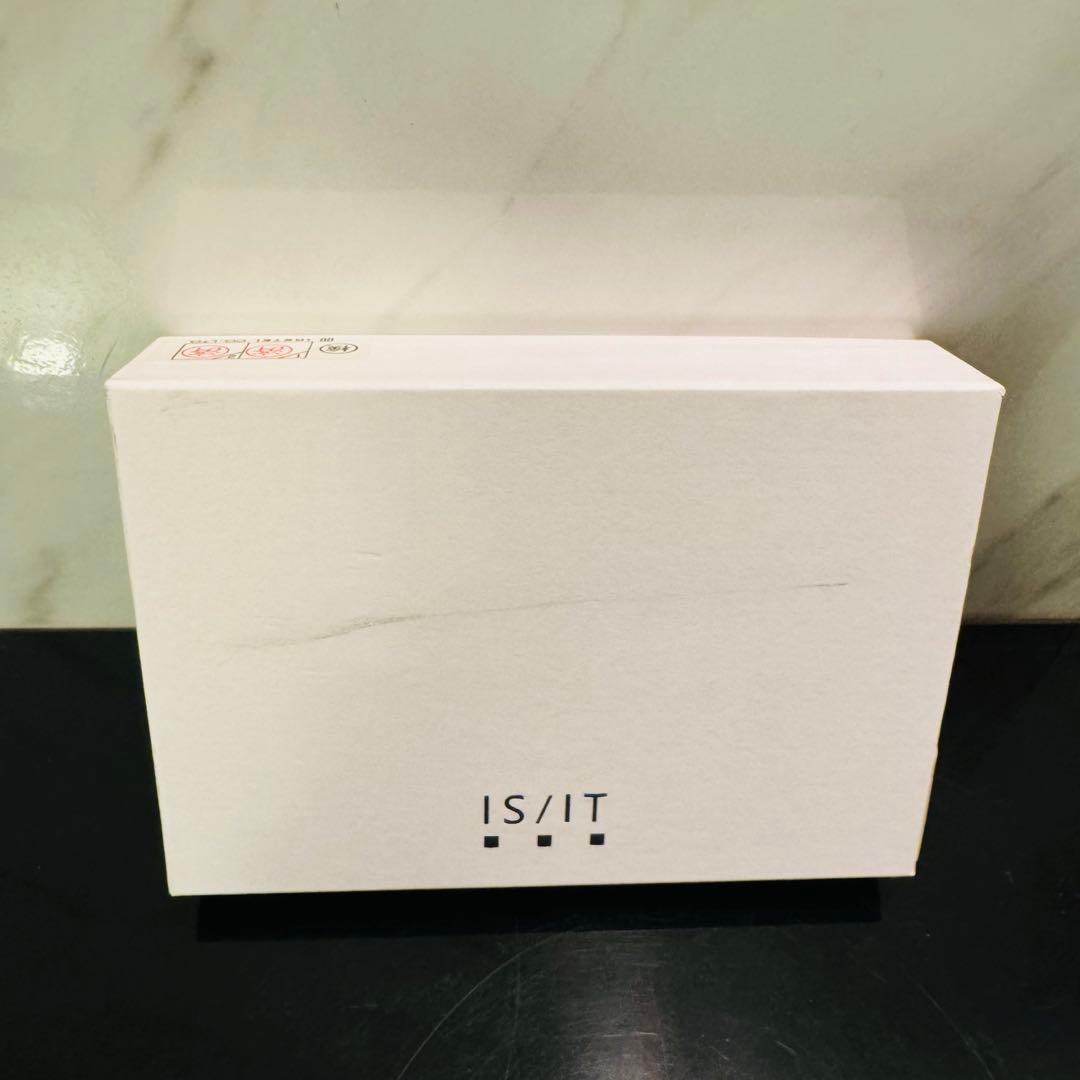 ISIT 三つ折り　グローブレザー　ミドルウォレット