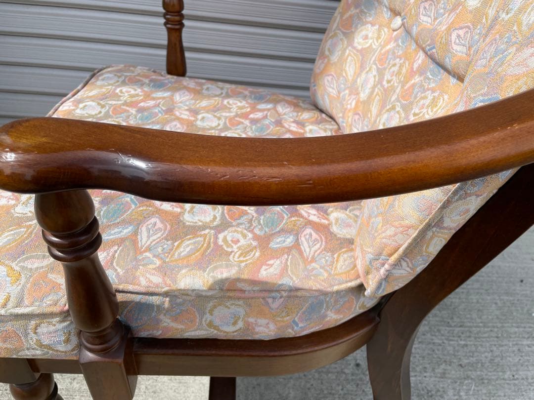 カリモク　ダイニング　アームチェア　キャスターつき　①