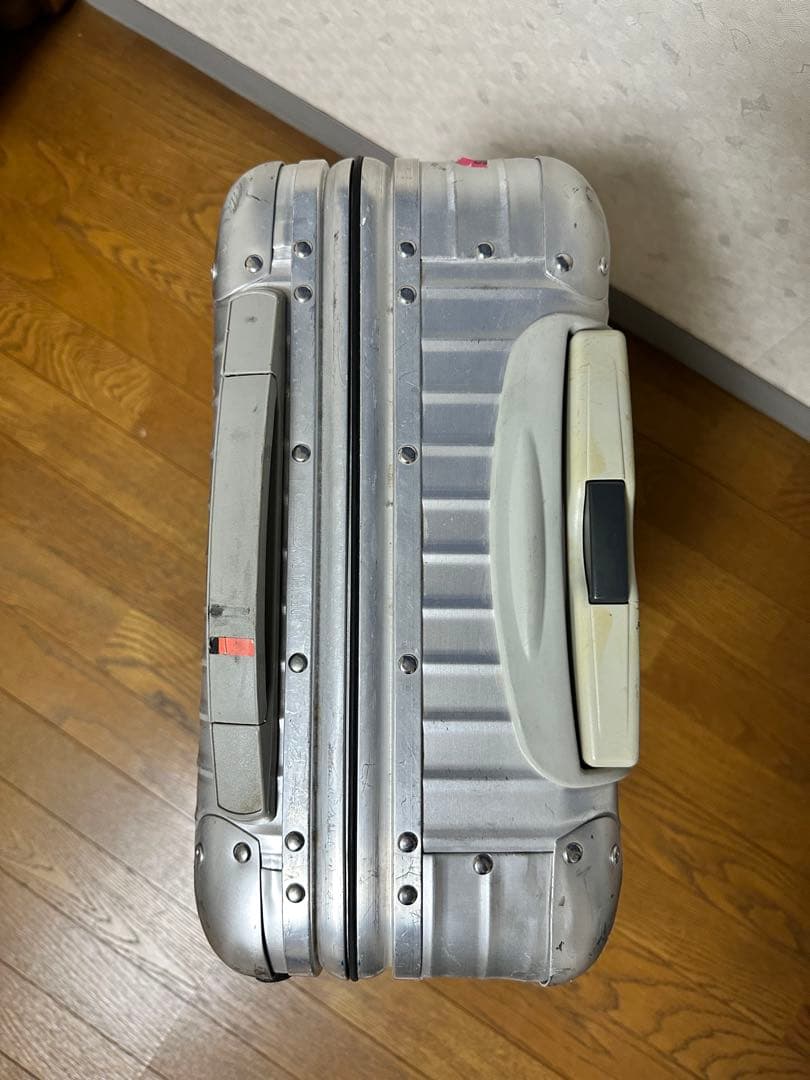 大*郎様 RIMOWA キャビン トロリー シルバー 二輪