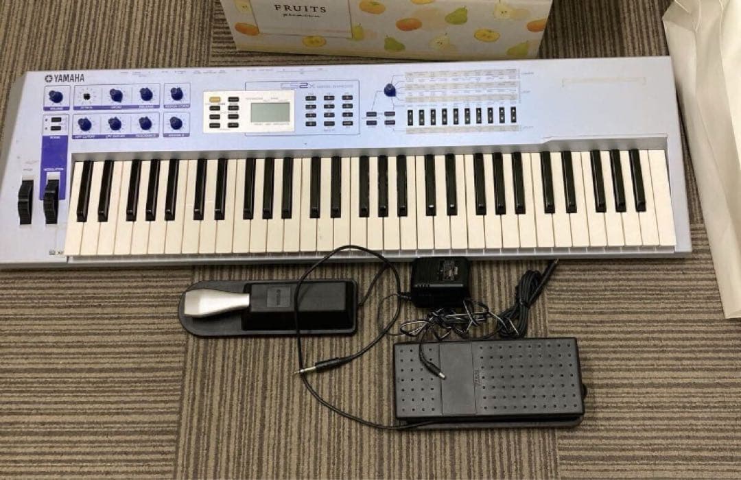 YAMAHA シンセサイザーCS2x 電子ピアノ キーボード