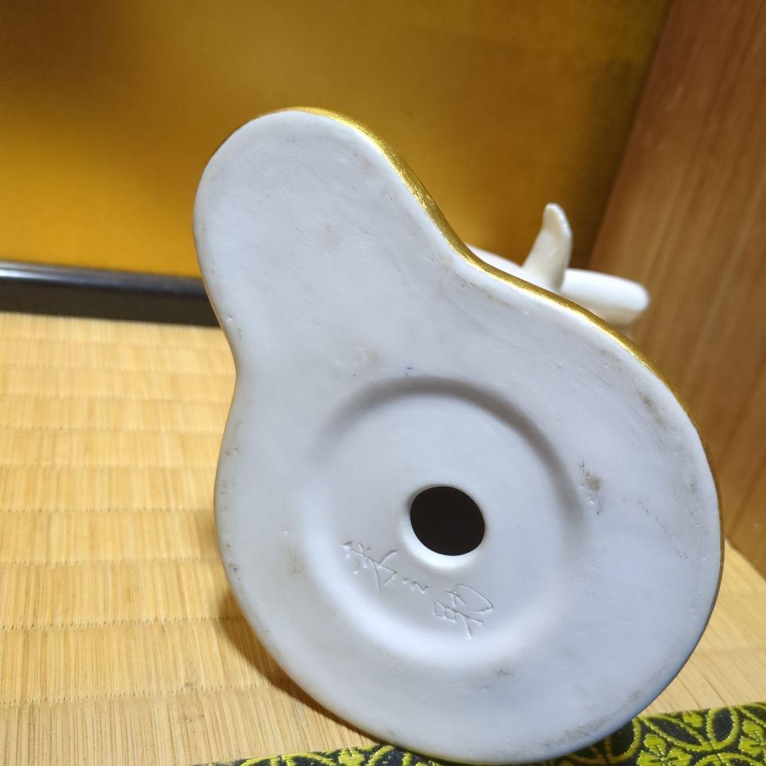 白色陶器製弥勒菩薩像 木箱付き