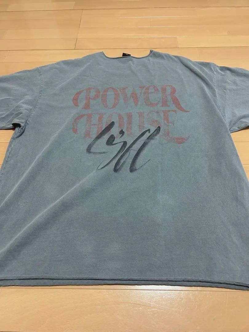 LYFT POWERHOUSE GYM Tシャツ