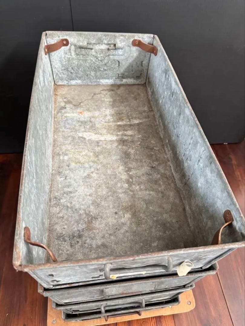 ドイツ蚤の市　ヴィンテージコンテナ　スタッキング　8個