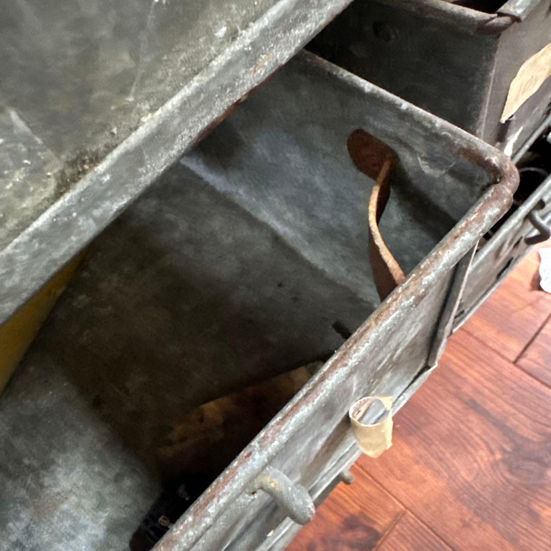 ドイツ蚤の市　ヴィンテージコンテナ　スタッキング　8個