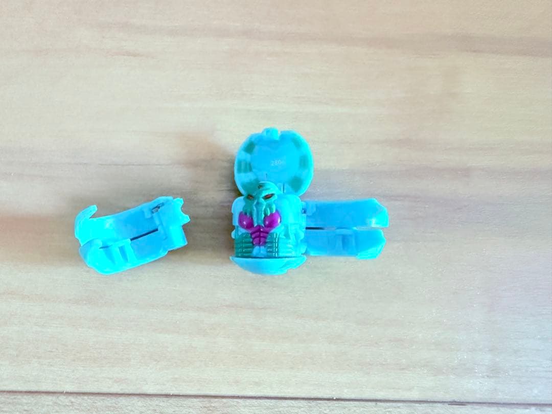 【ジャンク品】爆丸バトルブローラーズ　シュンキット　風属性