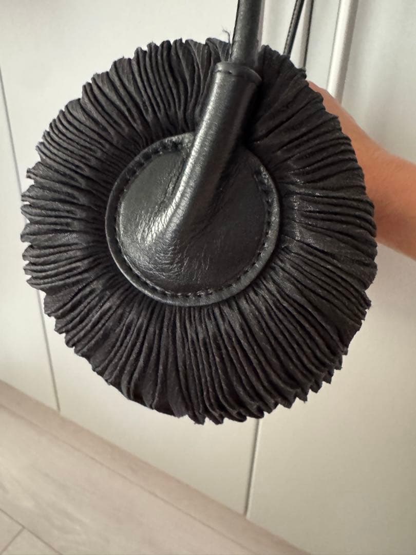 イッセイミヤケ　ブラックプリーツパーティーバッグ